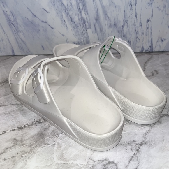 NEW Funky monkey white slip on slides buckle 11. E1 - Picture 2 of 3